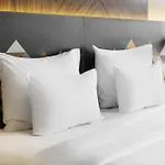 Отель Doubletree By Hilton