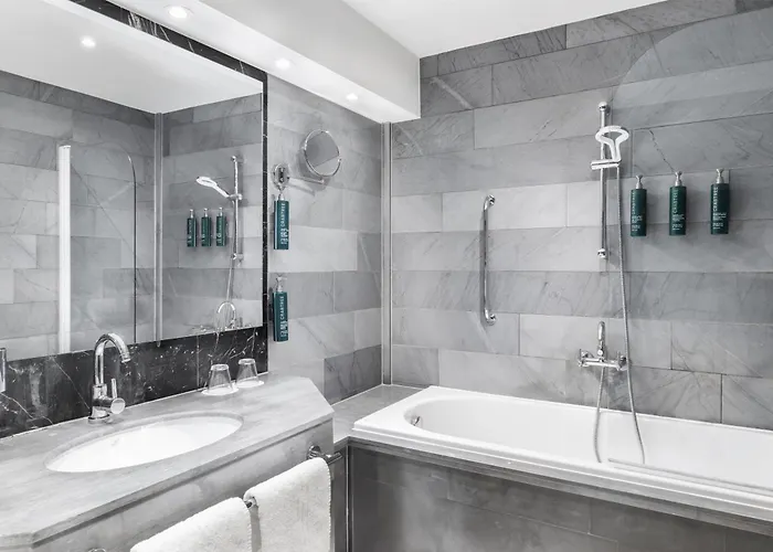 Doubletree By Hilton 4*