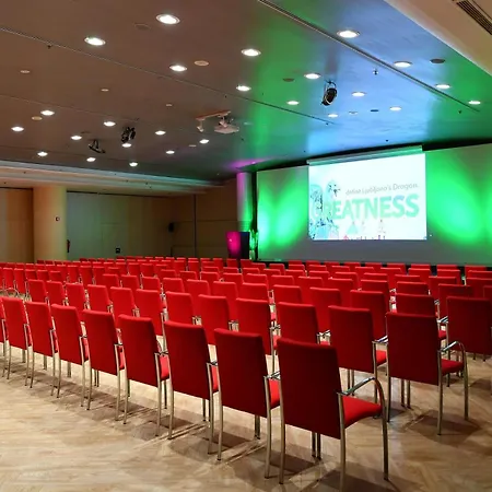 ホテル Doubletree By Hilton 4*