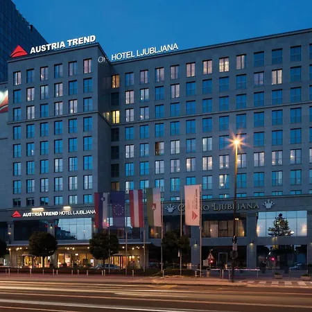 Doubletree By Hilton ホテル