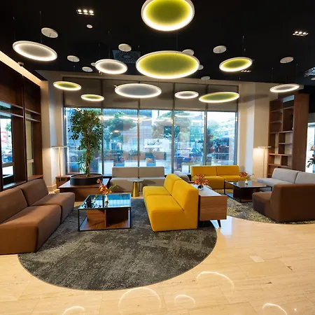 Doubletree By Hilton ホテル