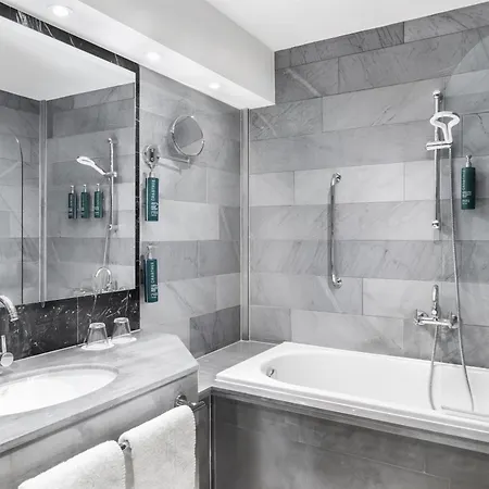 Doubletree By Hilton 4*