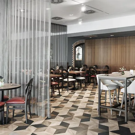 酒店 Doubletree By Hilton 4*