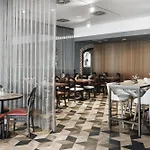 酒店 Doubletree By Hilton 4*
